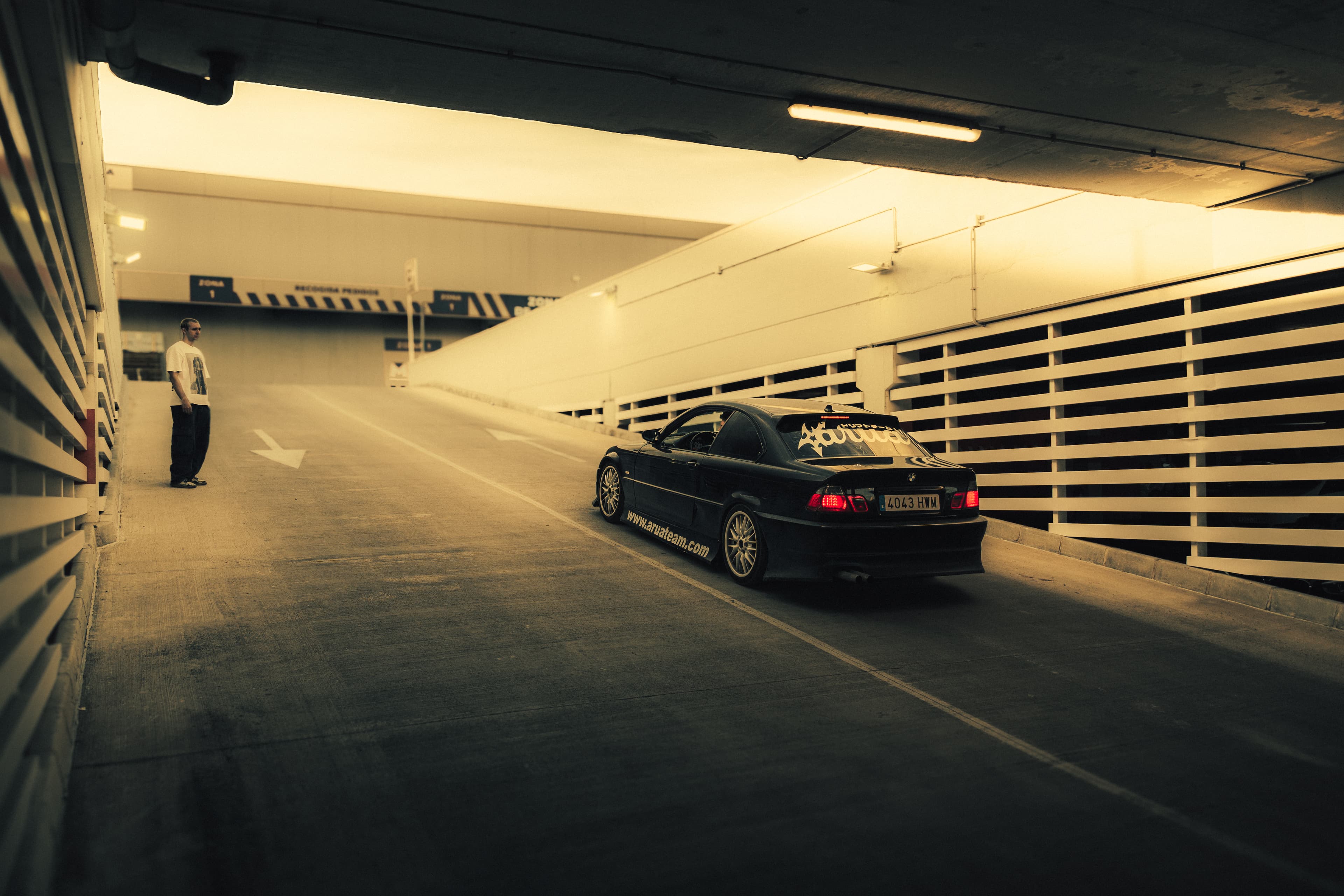 ARUATEAM Lanyard — Black/Purple