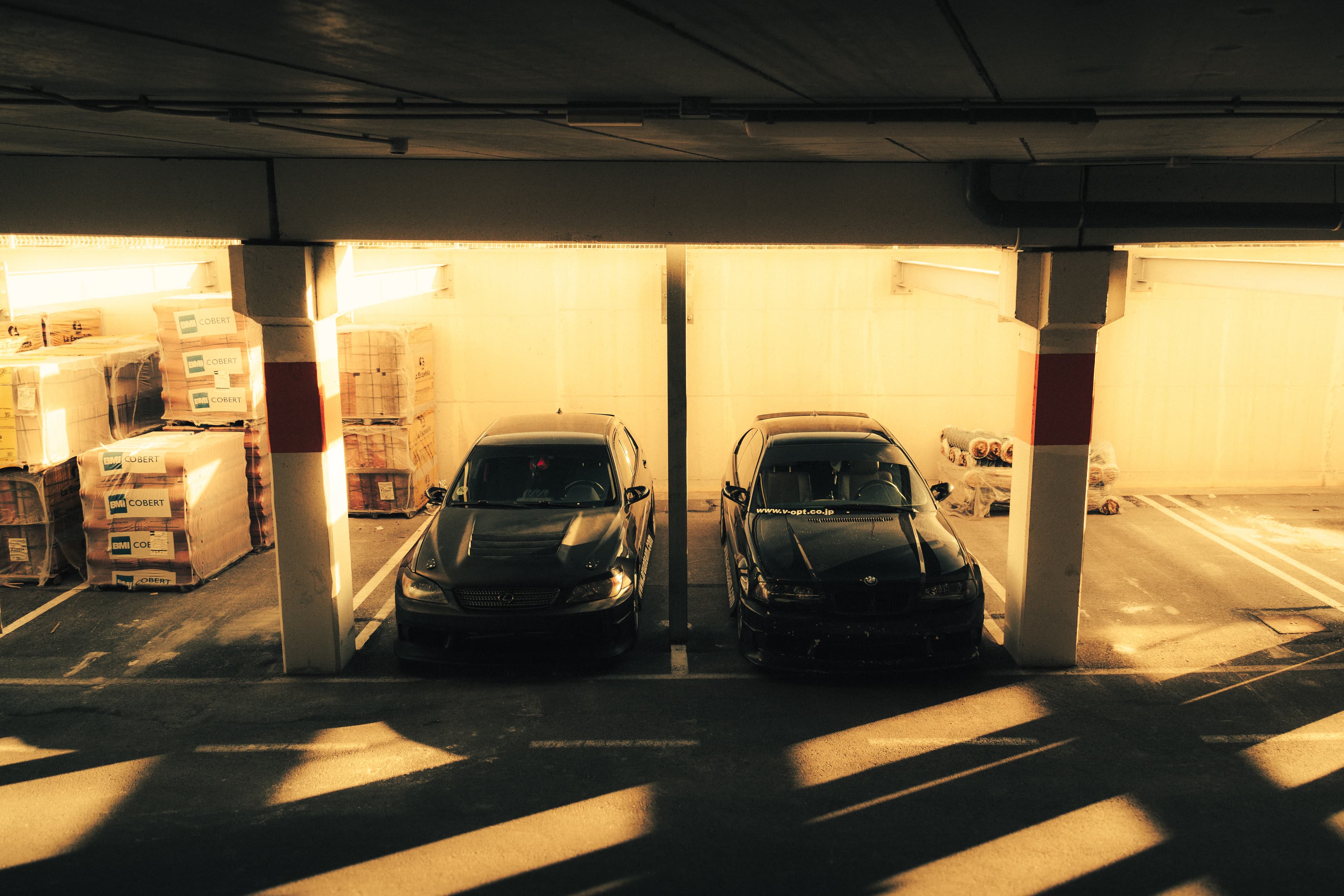 ARUATEAM Hoodie — Script